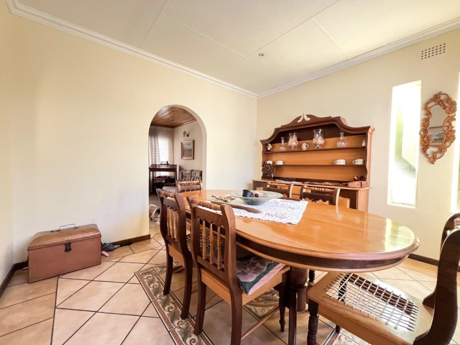 4 Bedroom Property for Sale in Crystal Park Gauteng