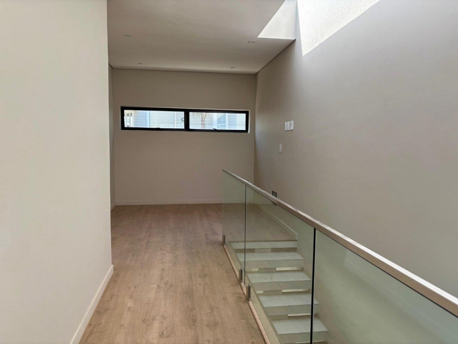 To Let 3 Bedroom Property for Rent in Bryanston Gauteng