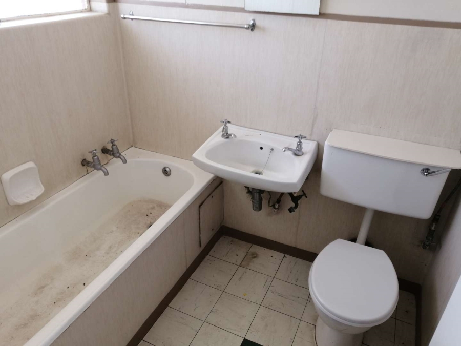 1 Bedroom Property for Sale in Sunnyside Gauteng