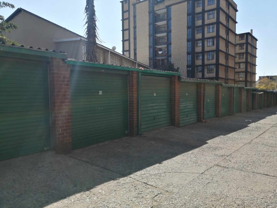 1 Bedroom Property for Sale in Sunnyside Gauteng