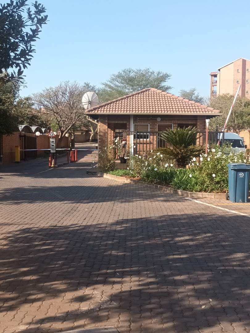 1 Bedroom Property for Sale in Annlin Gauteng
