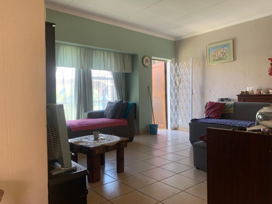 2 Bedroom Property for Sale in Birchleigh North Gauteng