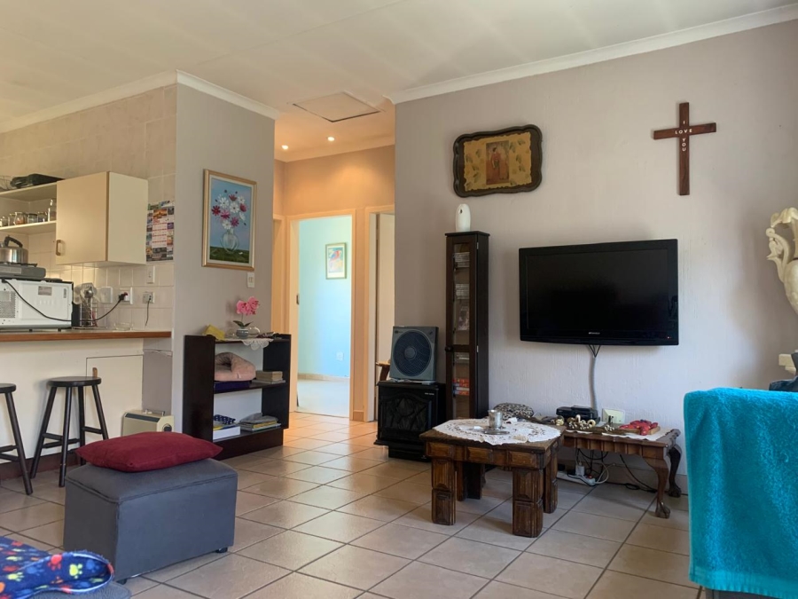 2 Bedroom Property for Sale in Birchleigh North Gauteng