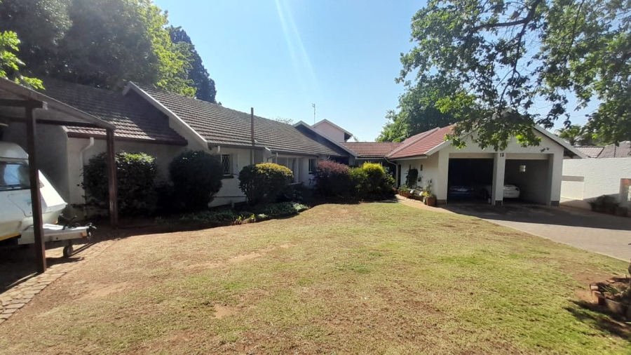 5 Bedroom Property for Sale in Aston Manor Gauteng