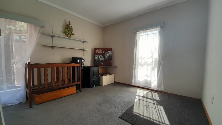 5 Bedroom Property for Sale in Aston Manor Gauteng