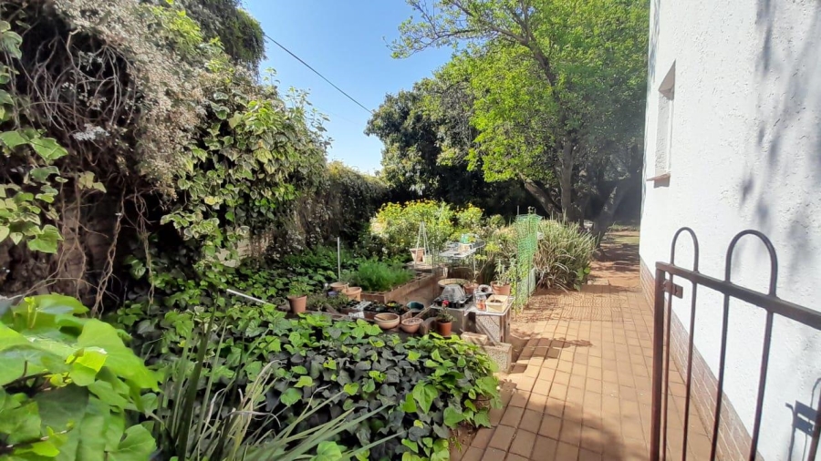 5 Bedroom Property for Sale in Aston Manor Gauteng