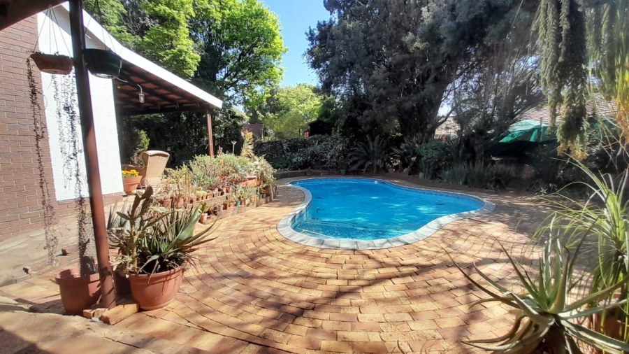 5 Bedroom Property for Sale in Aston Manor Gauteng
