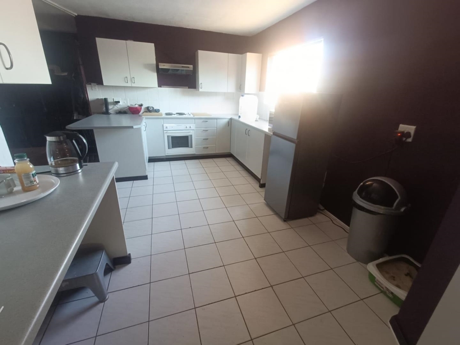 3 Bedroom Property for Sale in Die Hoewes Gauteng