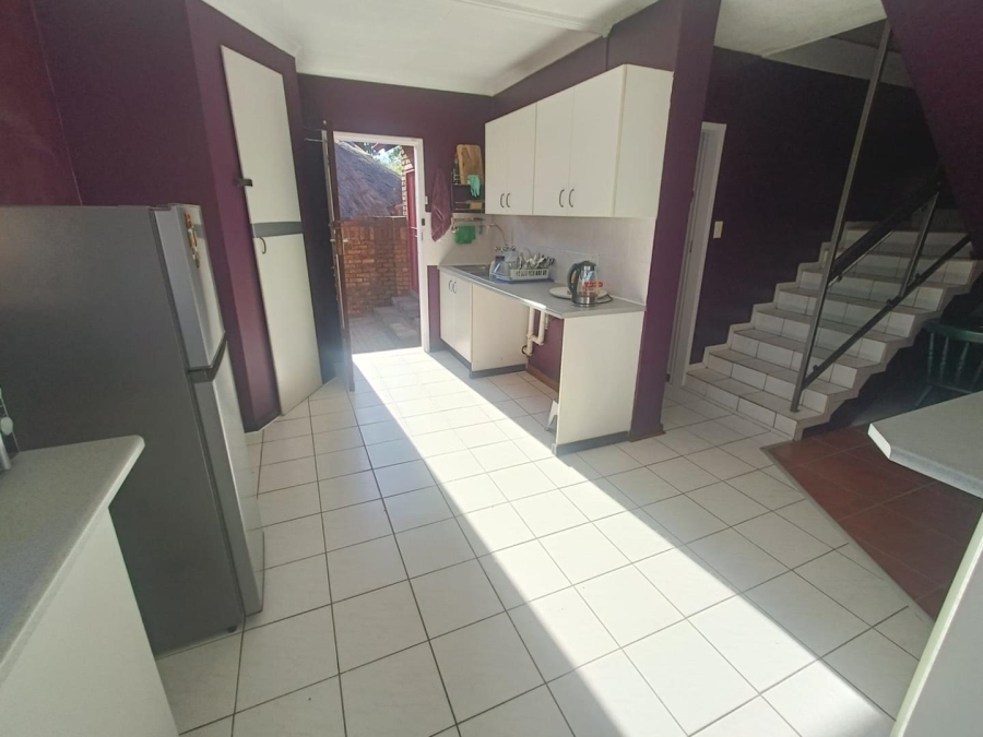 3 Bedroom Property for Sale in Die Hoewes Gauteng
