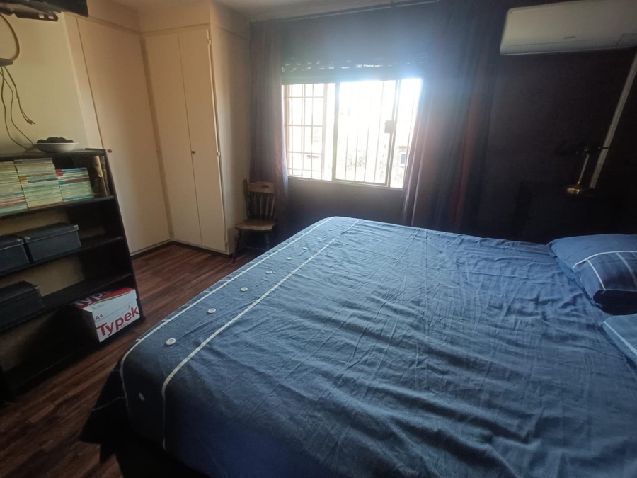 3 Bedroom Property for Sale in Die Hoewes Gauteng