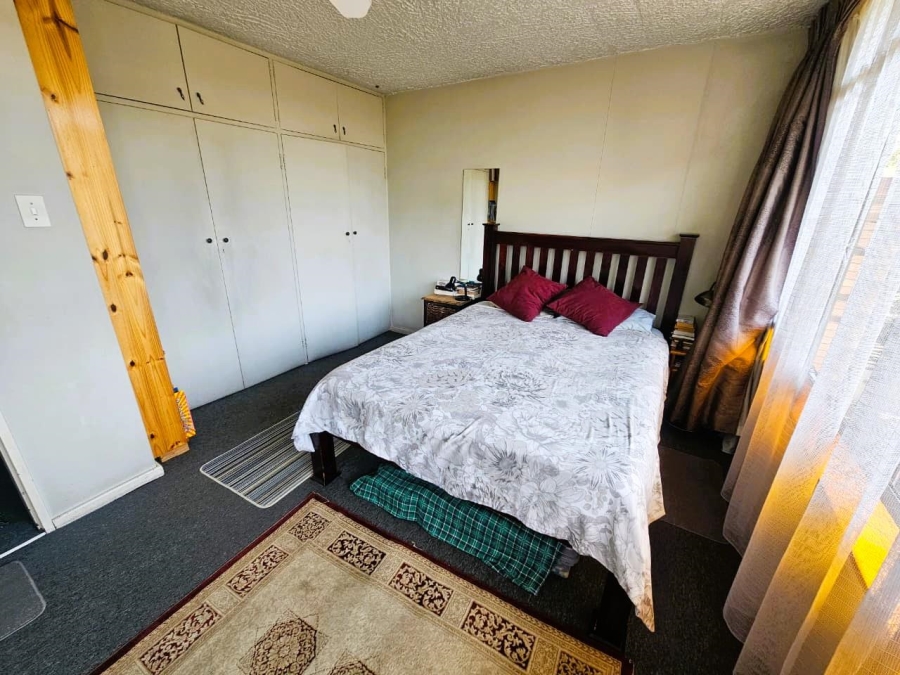2 Bedroom Property for Sale in Queenswood Gauteng