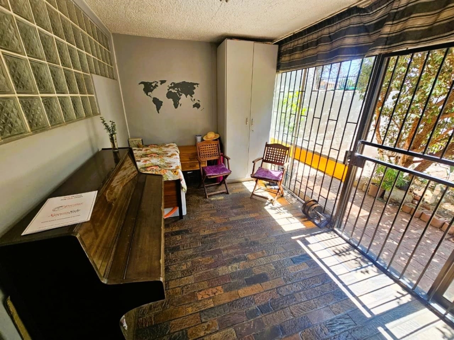 2 Bedroom Property for Sale in Queenswood Gauteng