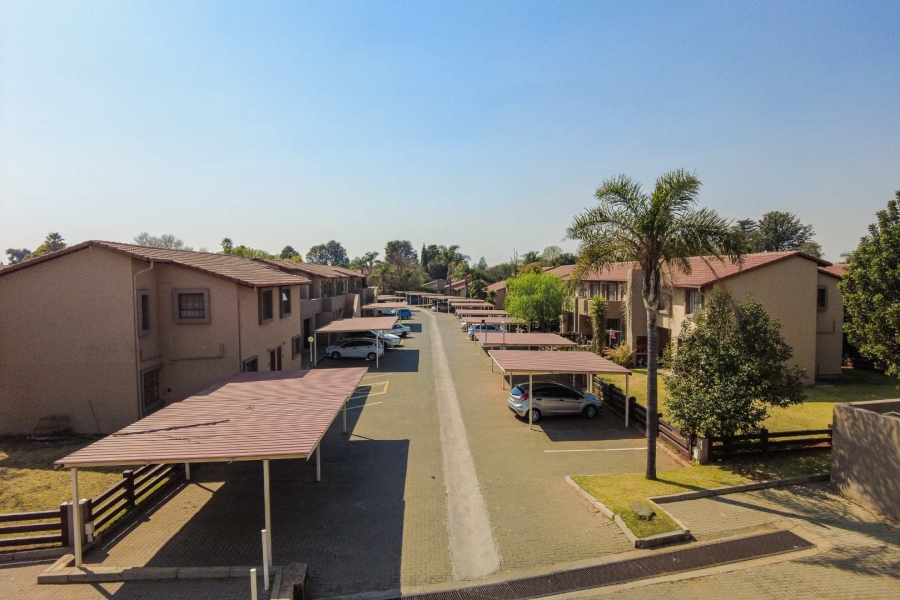 2 Bedroom Property for Sale in Lakefield Gauteng