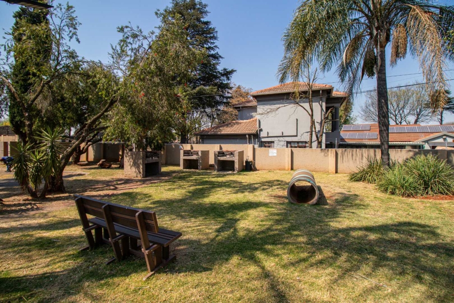 2 Bedroom Property for Sale in Lakefield Gauteng