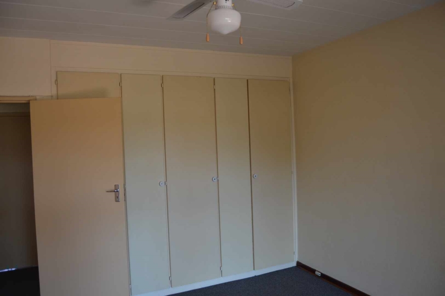 2 Bedroom Property for Sale in New Redruth Gauteng