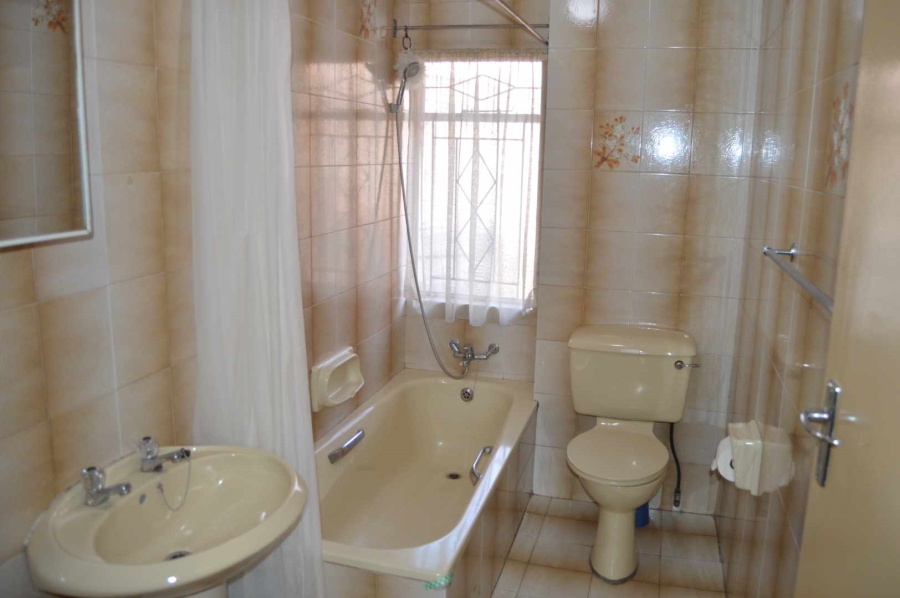 2 Bedroom Property for Sale in New Redruth Gauteng