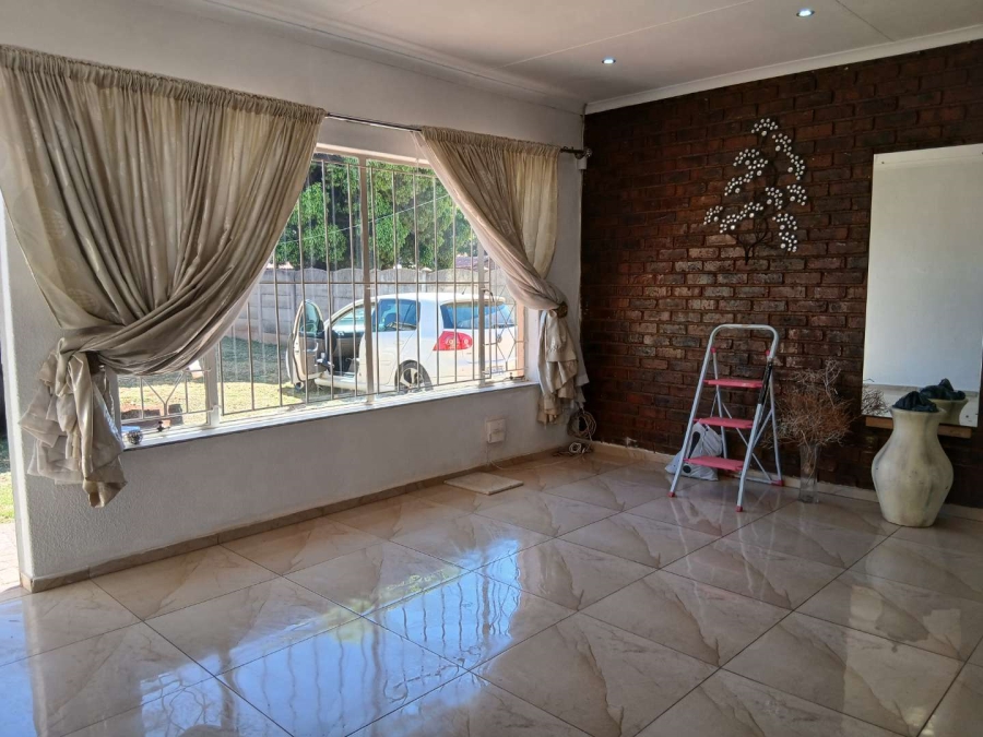 To Let 3 Bedroom Property for Rent in Mayberry Park Gauteng