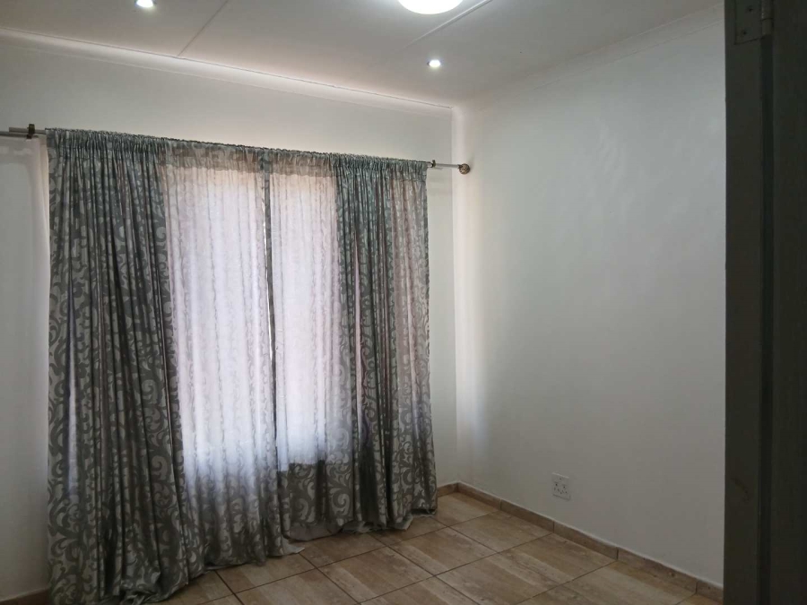 To Let 3 Bedroom Property for Rent in Mayberry Park Gauteng