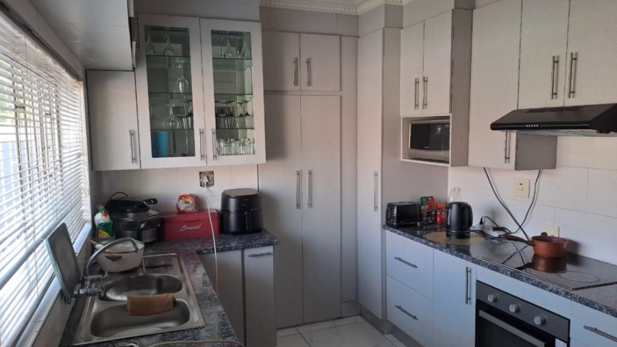 3 Bedroom Property for Sale in Theresa Park Gauteng