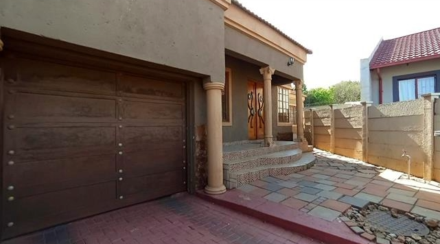 3 Bedroom Property for Sale in Elandspoort Gauteng