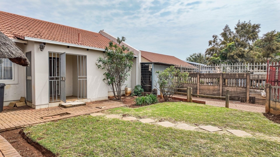 2 Bedroom Property for Sale in Elandspoort Gauteng