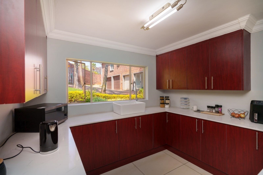 7 Bedroom Property for Sale in Elardus Park Gauteng