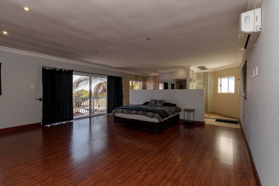 7 Bedroom Property for Sale in Elardus Park Gauteng