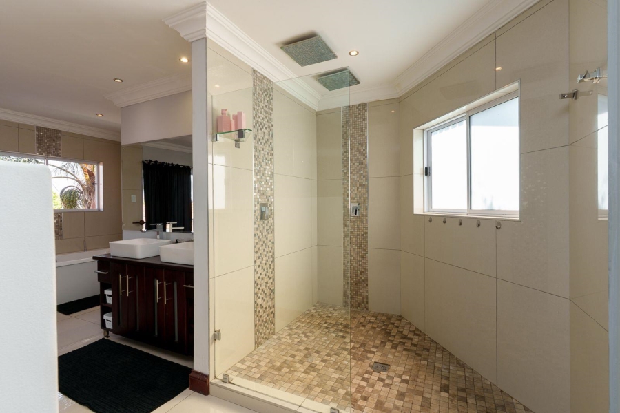 7 Bedroom Property for Sale in Elardus Park Gauteng