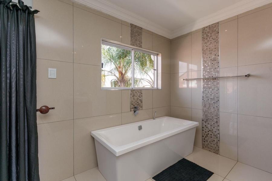 7 Bedroom Property for Sale in Elardus Park Gauteng