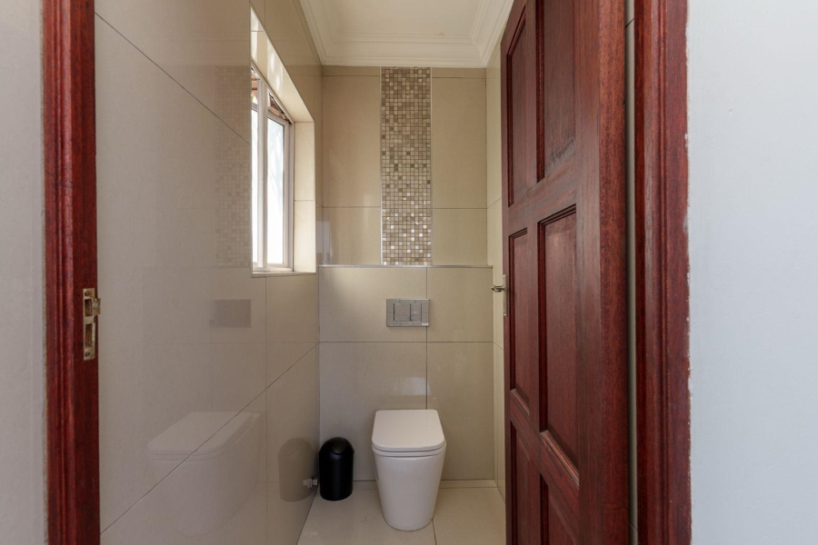 7 Bedroom Property for Sale in Elardus Park Gauteng