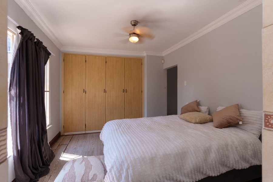 7 Bedroom Property for Sale in Elardus Park Gauteng