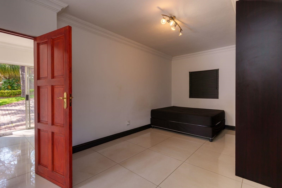 7 Bedroom Property for Sale in Elardus Park Gauteng