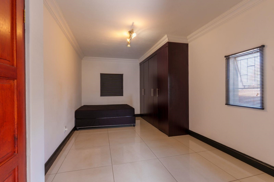 7 Bedroom Property for Sale in Elardus Park Gauteng
