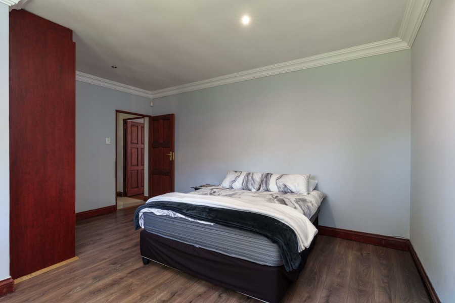 7 Bedroom Property for Sale in Elardus Park Gauteng