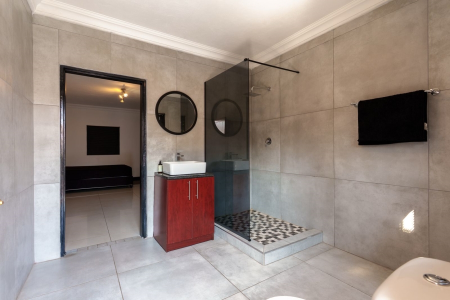 7 Bedroom Property for Sale in Elardus Park Gauteng