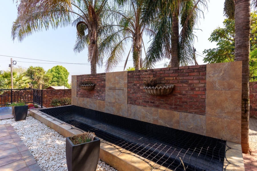 7 Bedroom Property for Sale in Elardus Park Gauteng