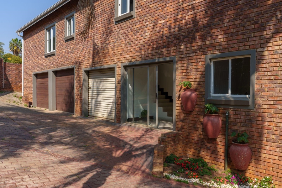 7 Bedroom Property for Sale in Elardus Park Gauteng