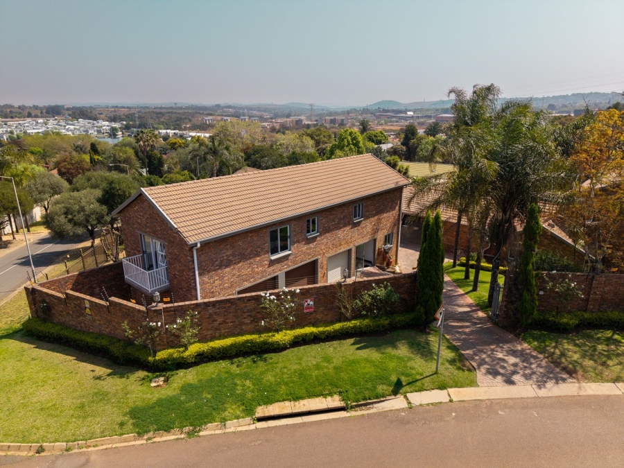 7 Bedroom Property for Sale in Elardus Park Gauteng