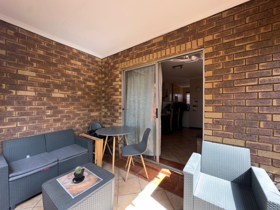 2 Bedroom Property for Sale in Equestria Gauteng