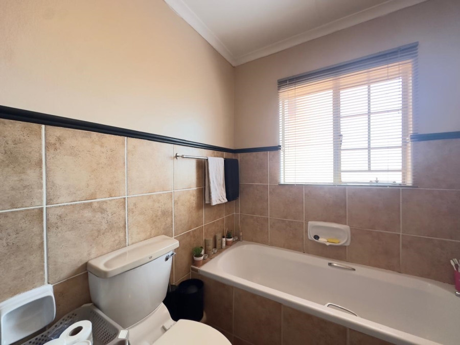 2 Bedroom Property for Sale in Equestria Gauteng