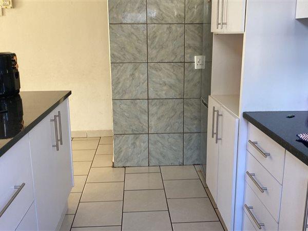 3 Bedroom Property for Sale in Elandspoort Gauteng