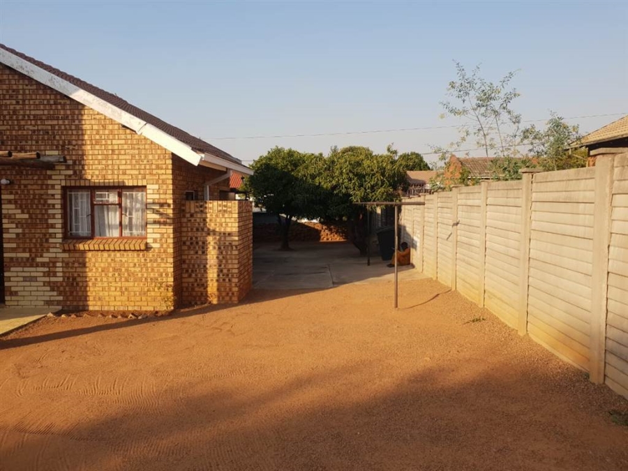3 Bedroom Property for Sale in Soshanguve DD Gauteng