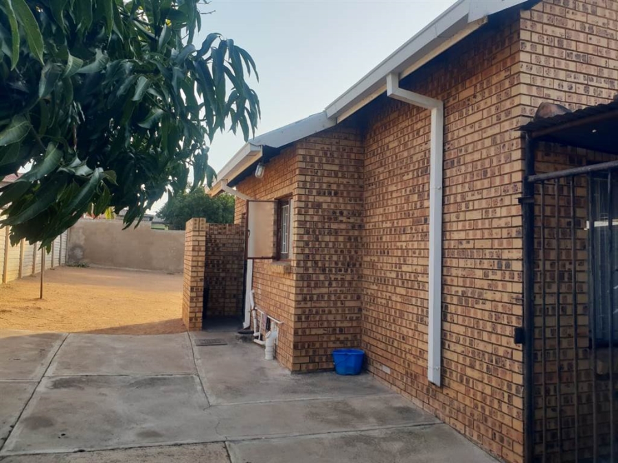 3 Bedroom Property for Sale in Soshanguve DD Gauteng