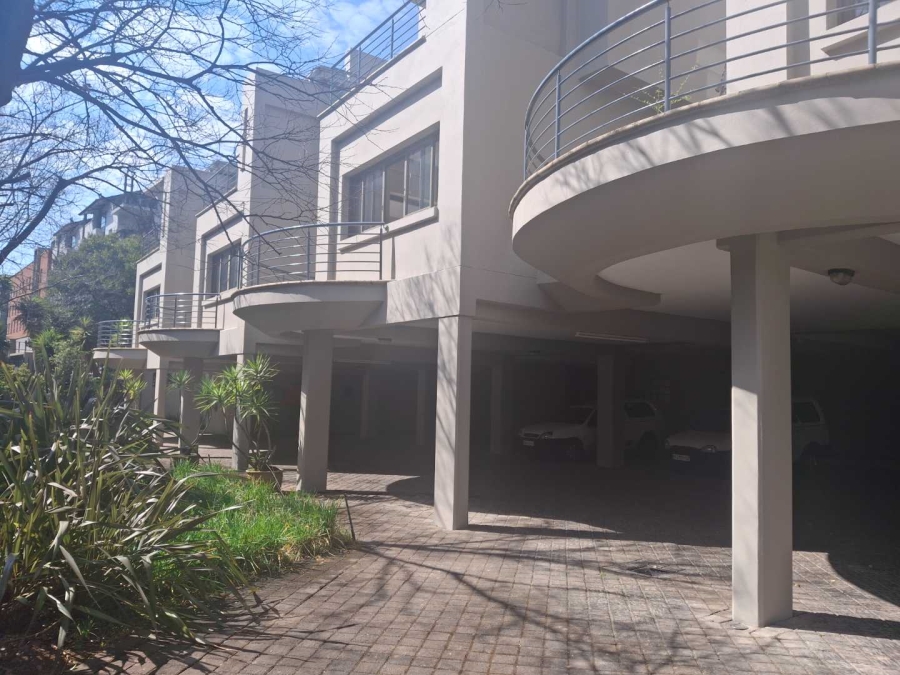 To Let 2 Bedroom Property for Rent in Melrose North Gauteng
