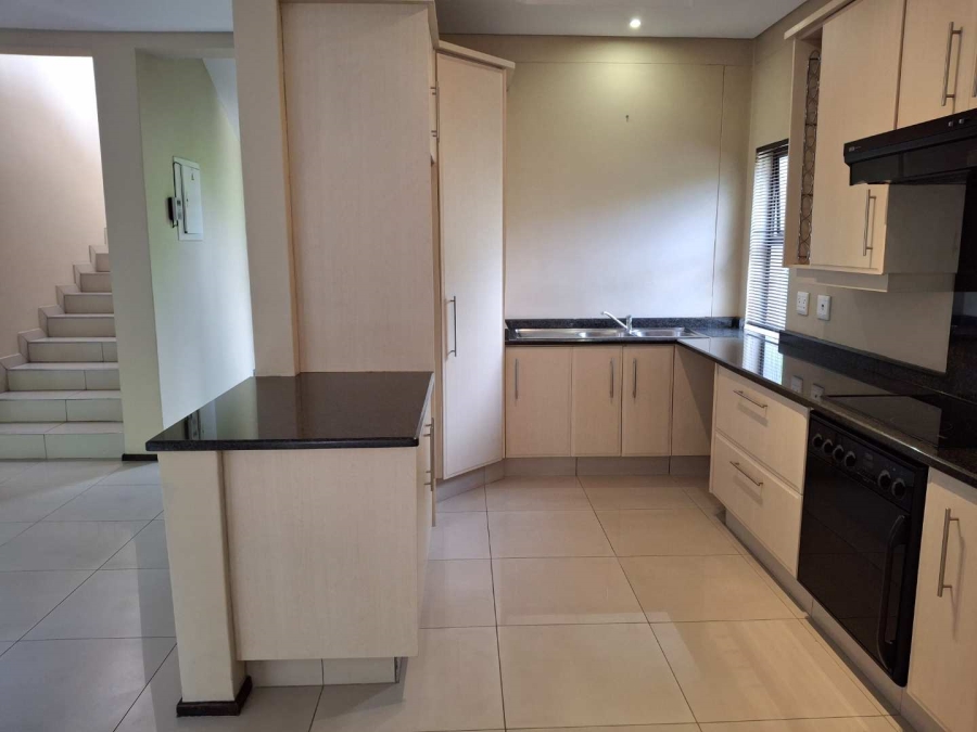 To Let 2 Bedroom Property for Rent in Melrose North Gauteng