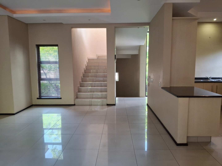 To Let 2 Bedroom Property for Rent in Melrose North Gauteng