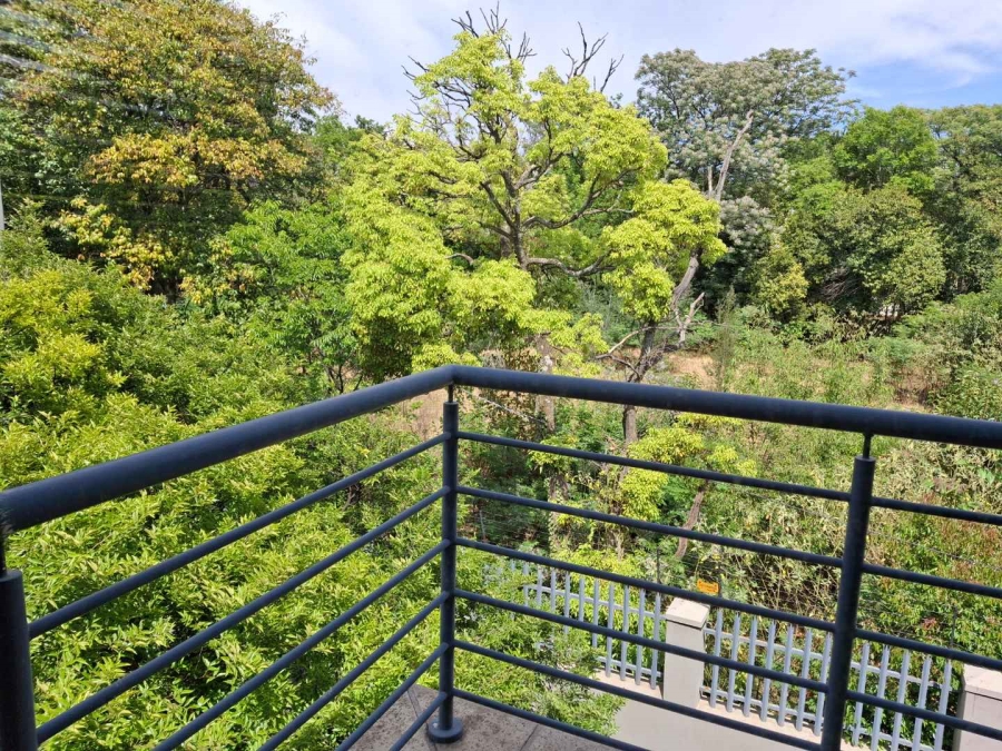 To Let 2 Bedroom Property for Rent in Melrose North Gauteng