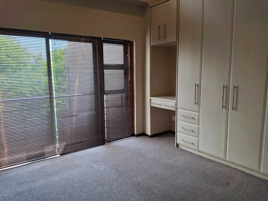 To Let 2 Bedroom Property for Rent in Melrose North Gauteng