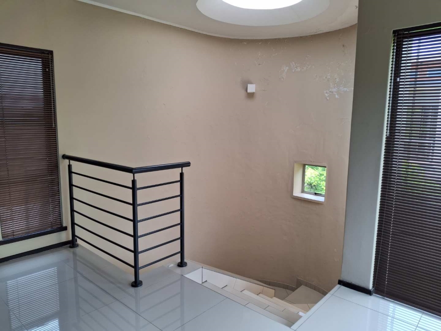 To Let 2 Bedroom Property for Rent in Melrose North Gauteng