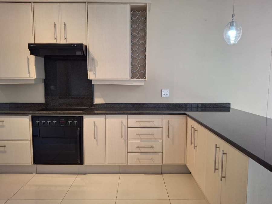 To Let 2 Bedroom Property for Rent in Melrose North Gauteng
